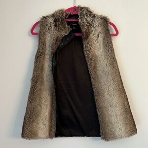 Forever 21 Faux Fur Vest Size Small